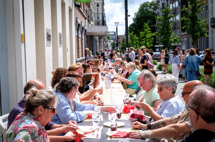 De Langste Tafel bij OnderOns